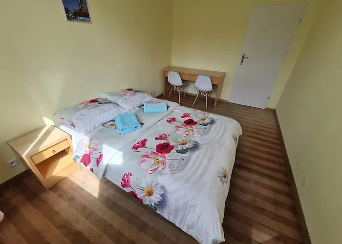 Fantastic Waw - Z6 Room - 103B